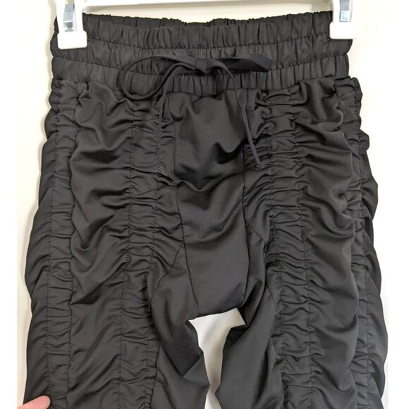 Agogie 20+ Resistance Pants With Built-in Resistance Bands in Black, Size Medium - Picture 6 of 10